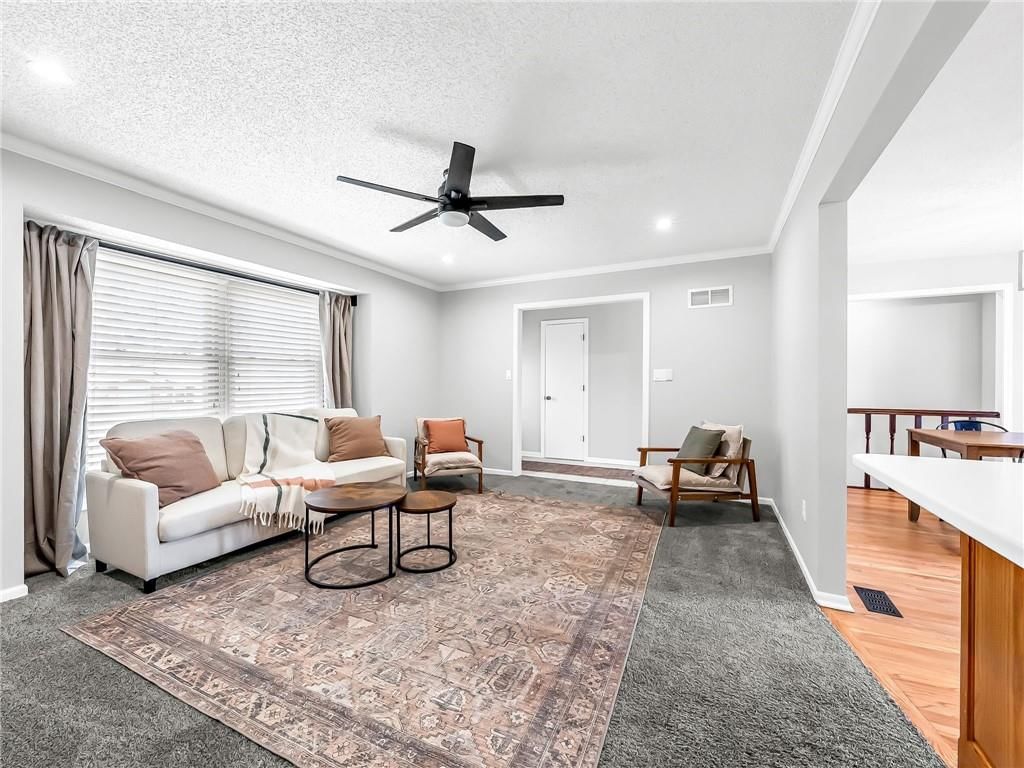 801 SW 29TH Street — photo 4