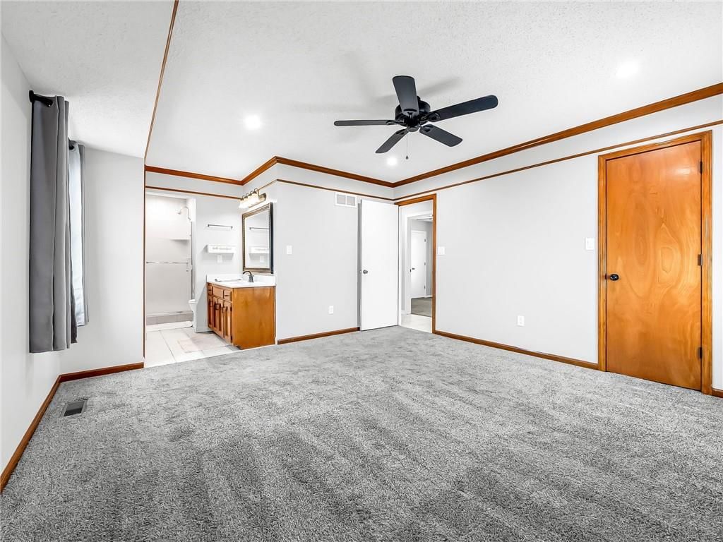 801 SW 29TH Street — photo 15