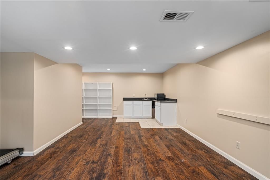 7216 Rene Street — photo 33