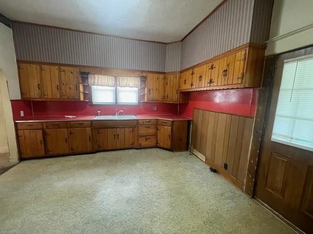 418 Massachusetts Street — photo 3
