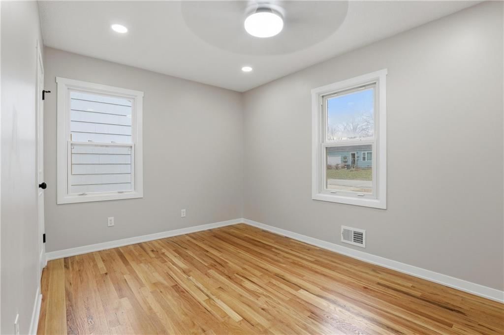 3041 S 46th Street — photo 10