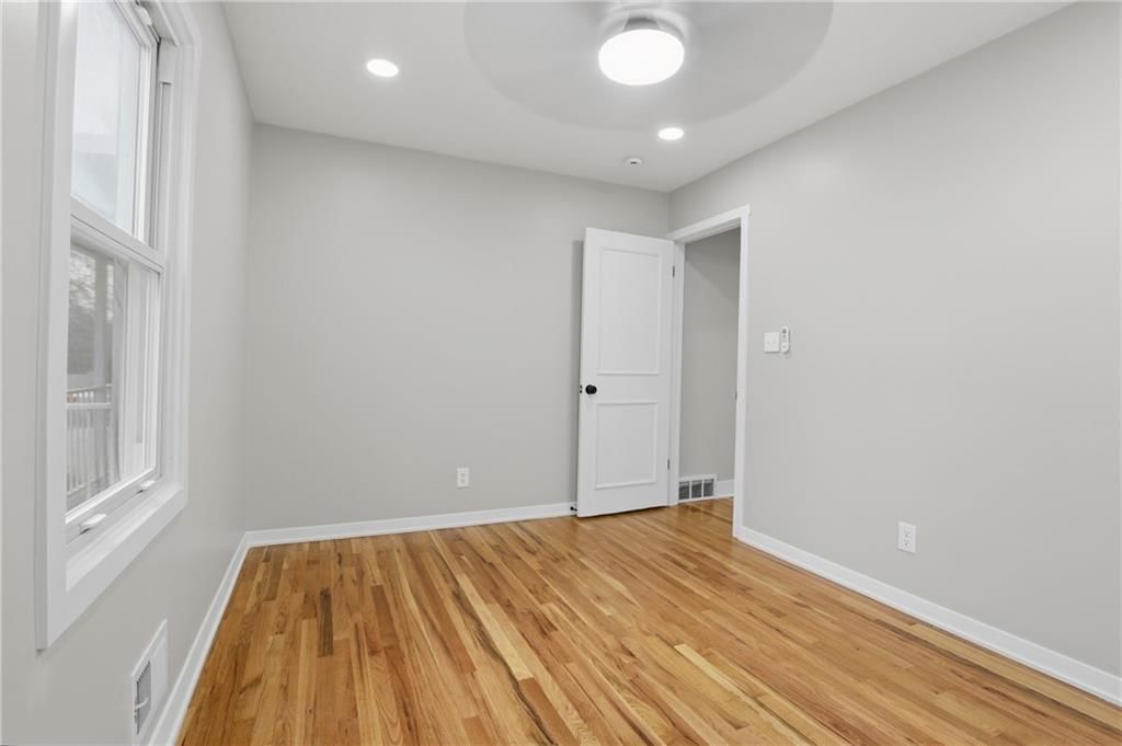 3041 S 46th Street — photo 11