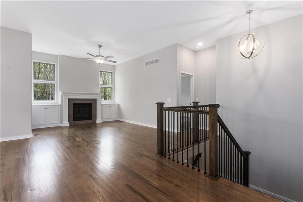 717 Riverwood Drive — photo 8