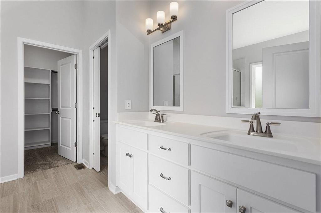 717 Riverwood Drive — photo 11