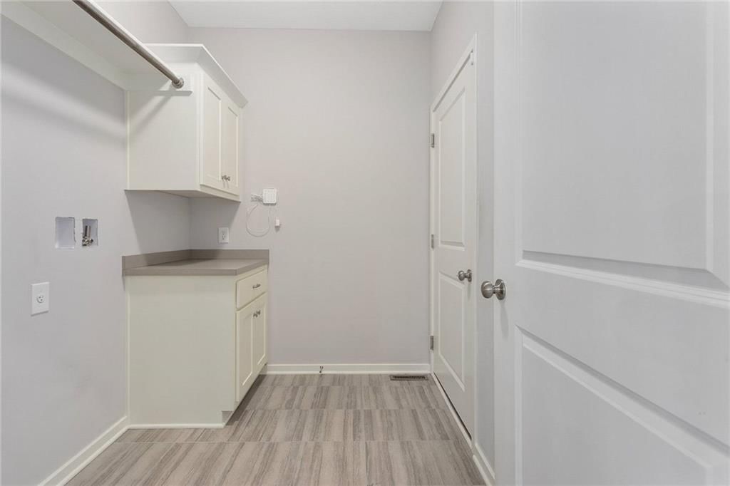 717 Riverwood Drive — photo 15