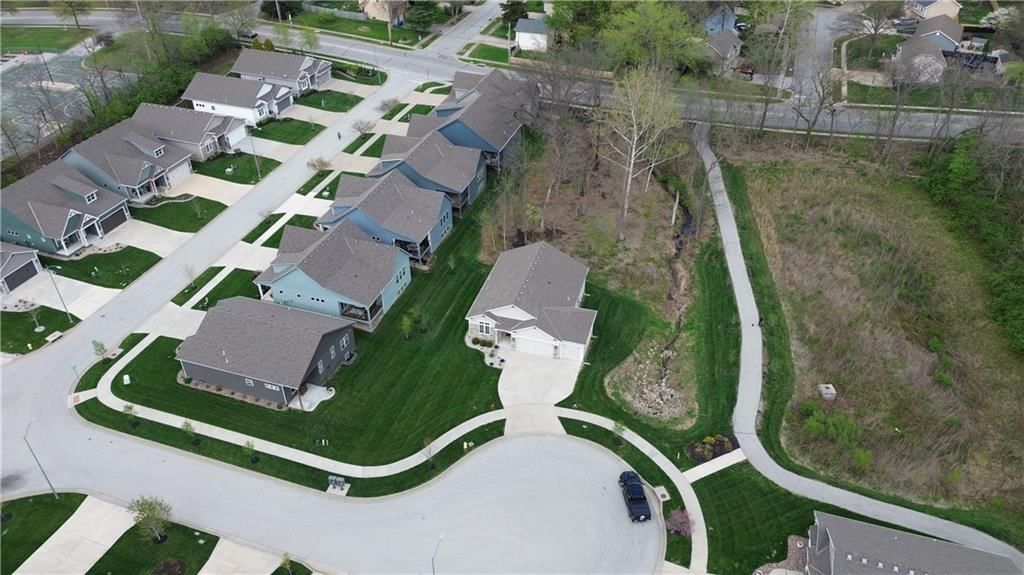 717 Riverwood Drive — photo 27