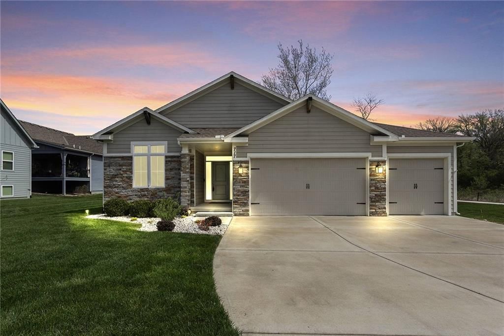 717 Riverwood Drive — photo 32