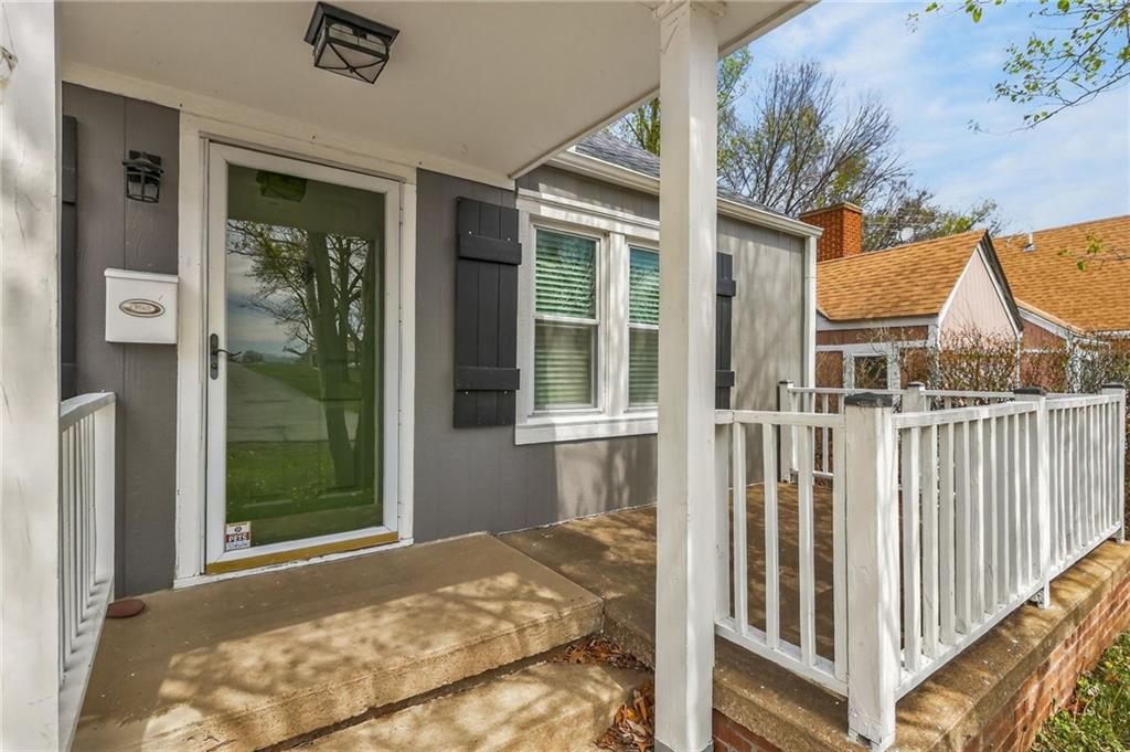 1101 NW B Street — photo 4