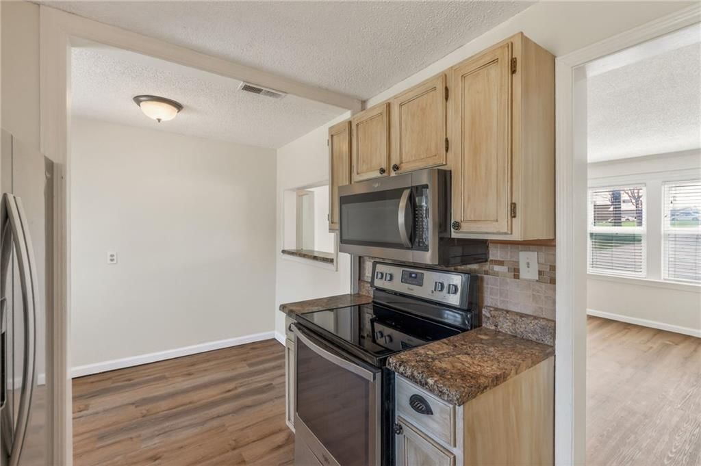 1101 NW B Street — photo 14
