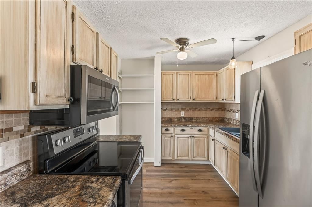 1101 NW B Street — photo 15
