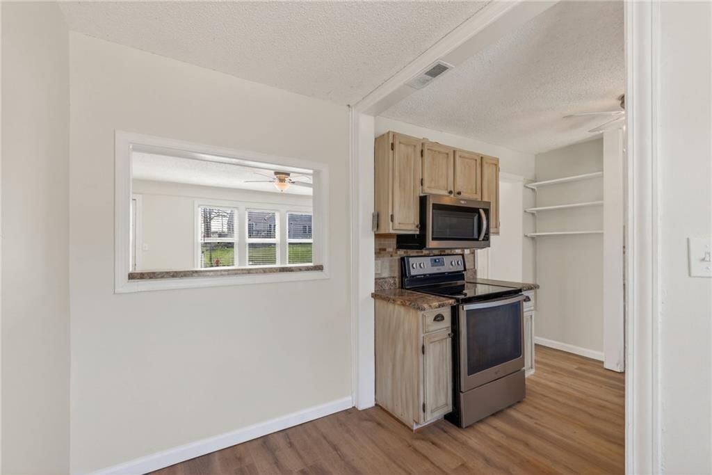 1101 NW B Street — photo 17
