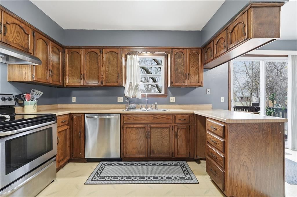 15909 W 153rd Street — photo 10