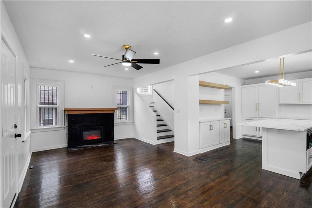 5647 WAYNE Avenue — photo 4