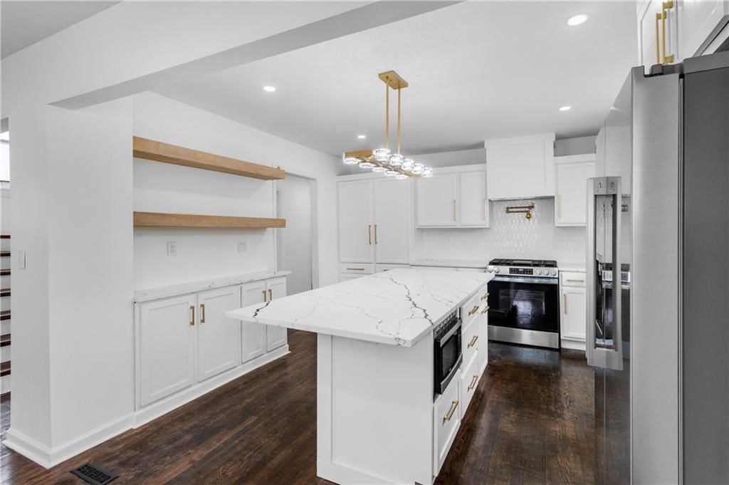 5647 WAYNE Avenue — photo 7