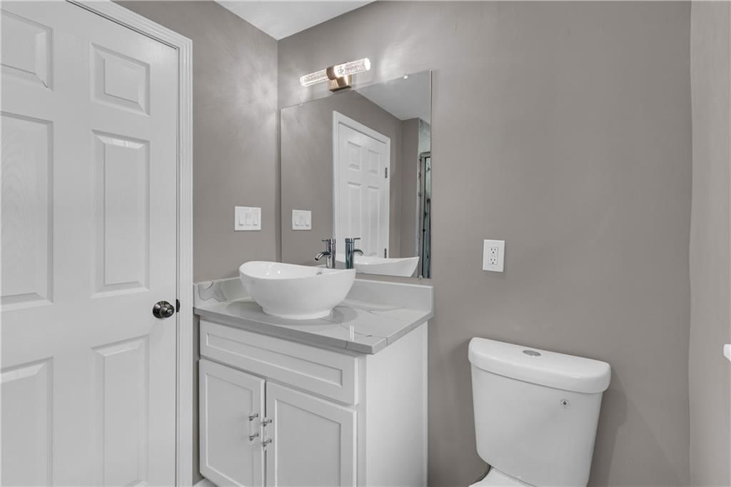5647 WAYNE Avenue — photo 23