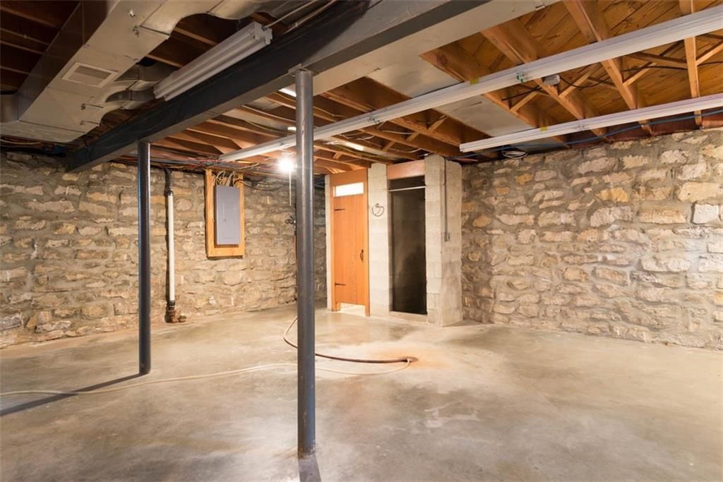 500 N Delaware Street — photo 32