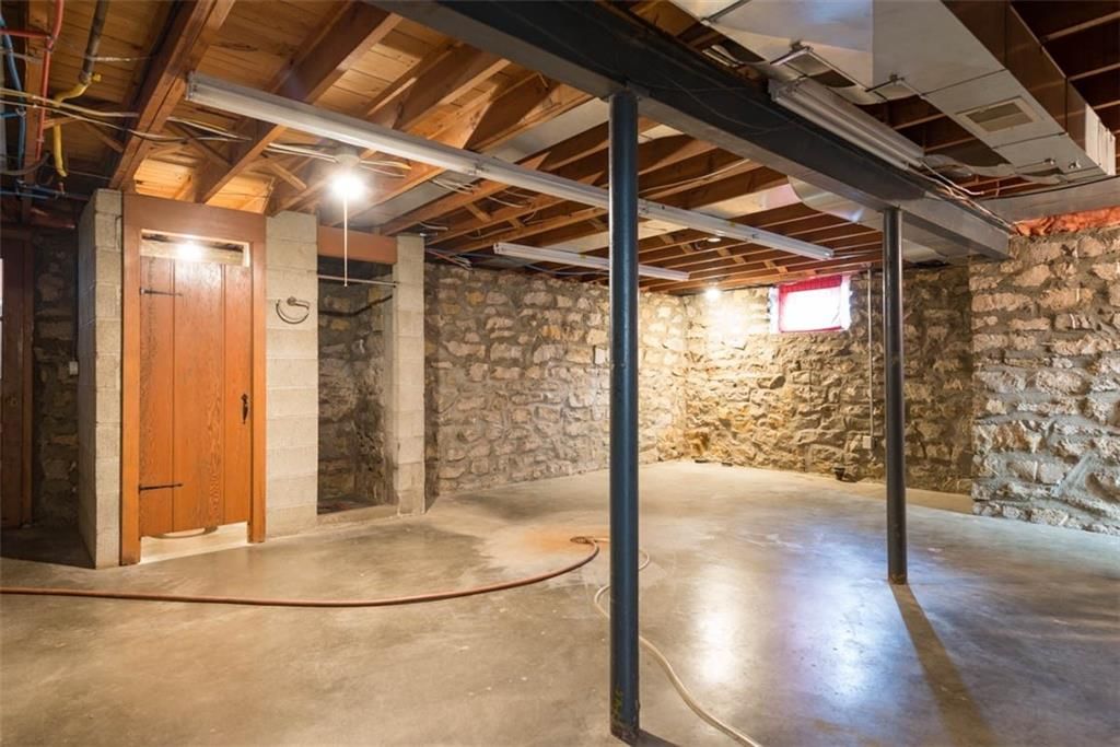 500 N Delaware Street — photo 33