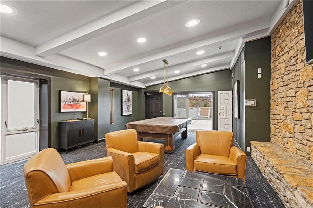 4545 Wornall Road — photo 40
