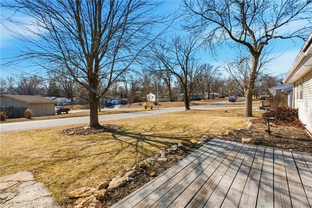 1002 NE 62nd St N/A — photo 3