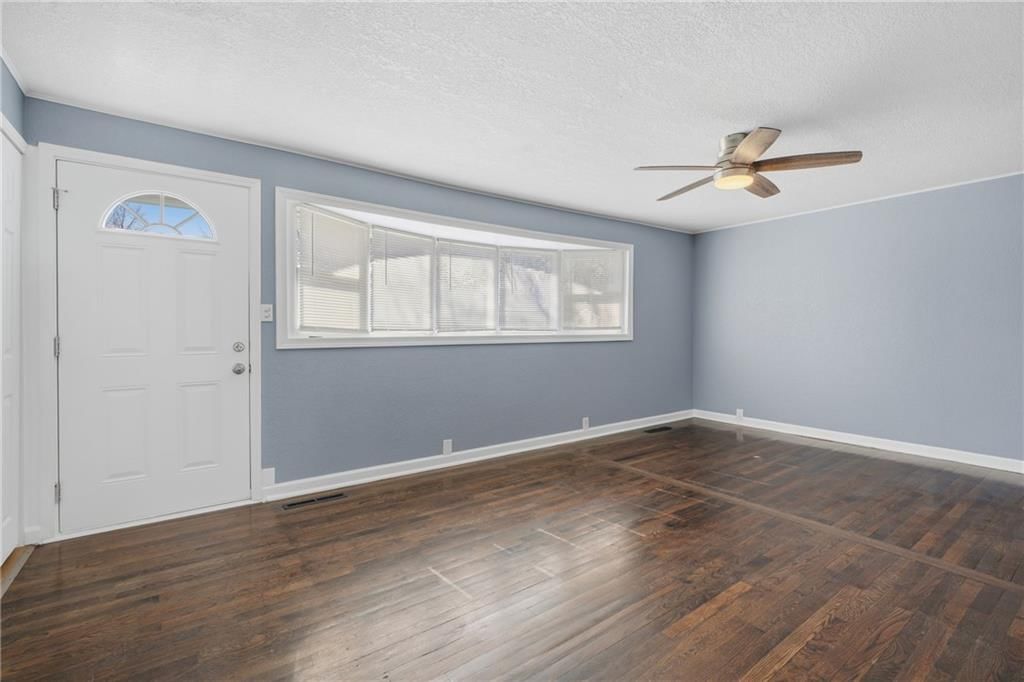 1002 NE 62nd St N/A — photo 5