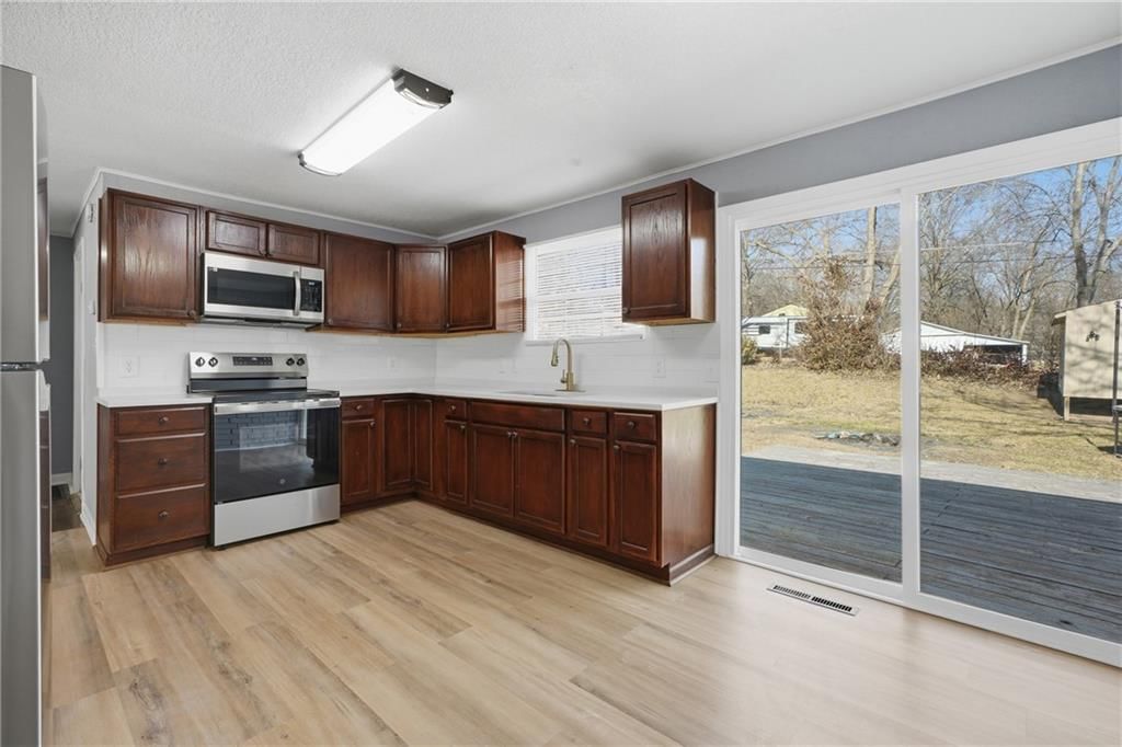 1002 NE 62nd St N/A — photo 6