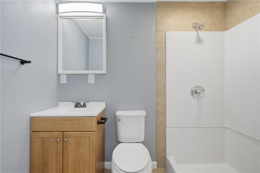1002 NE 62nd St N/A — photo 21