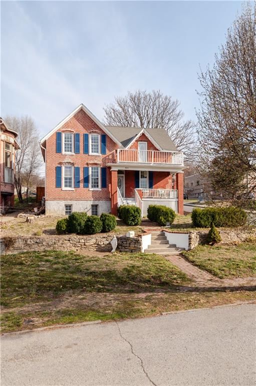 601 ATCHISON Street — photo 2