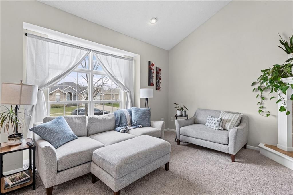 702 NW Eagle Drive — photo 4