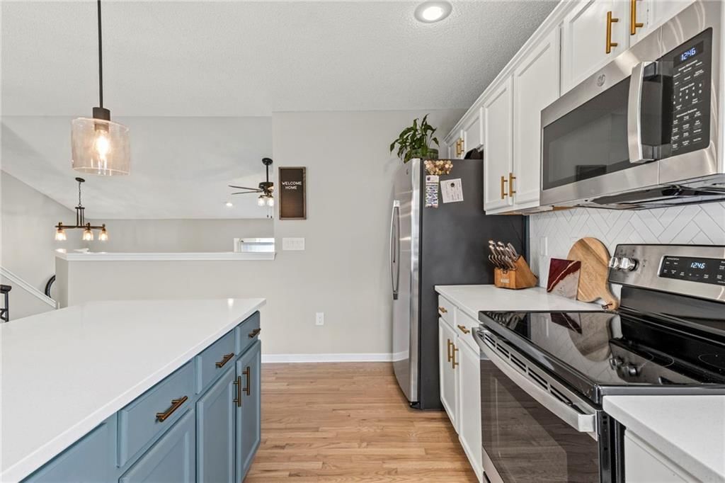 702 NW Eagle Drive — photo 9