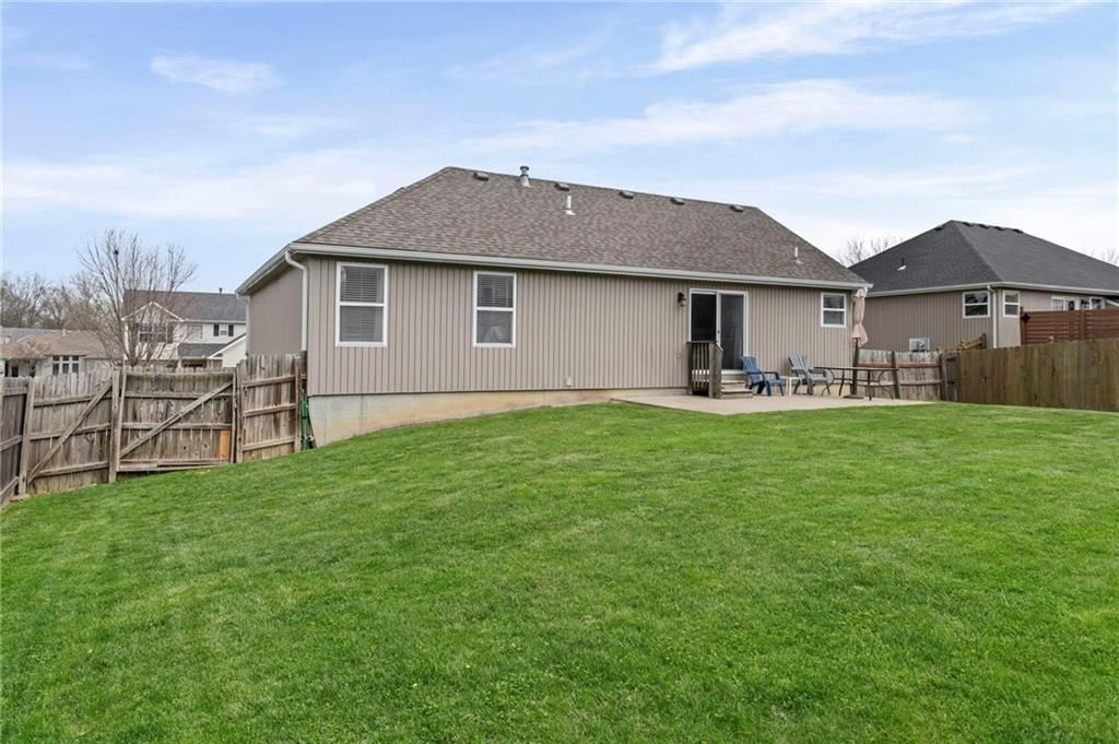 702 NW Eagle Drive — photo 23