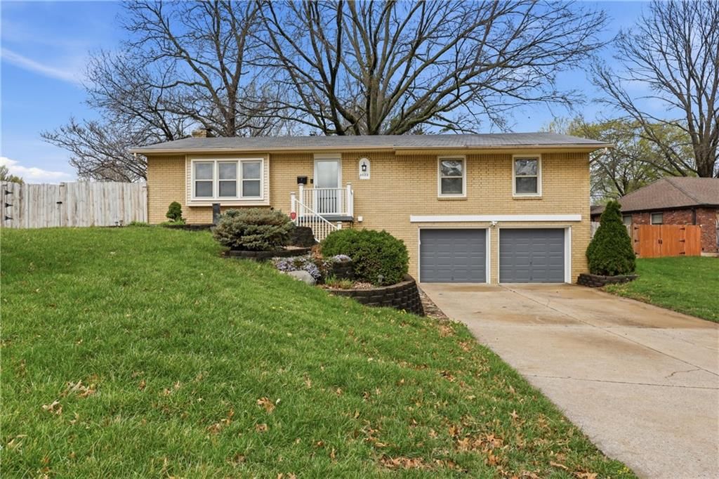 4022 S Hands Circle, Independence, MO