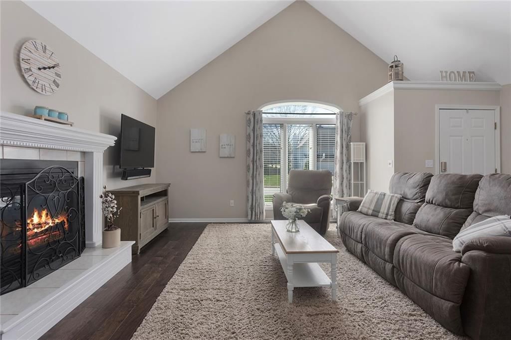 1249 SW Crossing Drive — photo 5