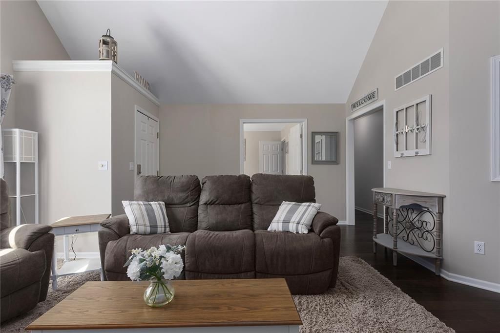 1249 SW Crossing Drive — photo 8