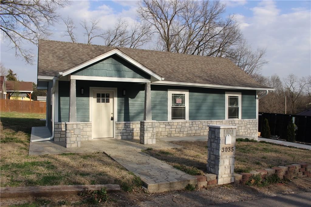3035 N 47th Street — photo 1