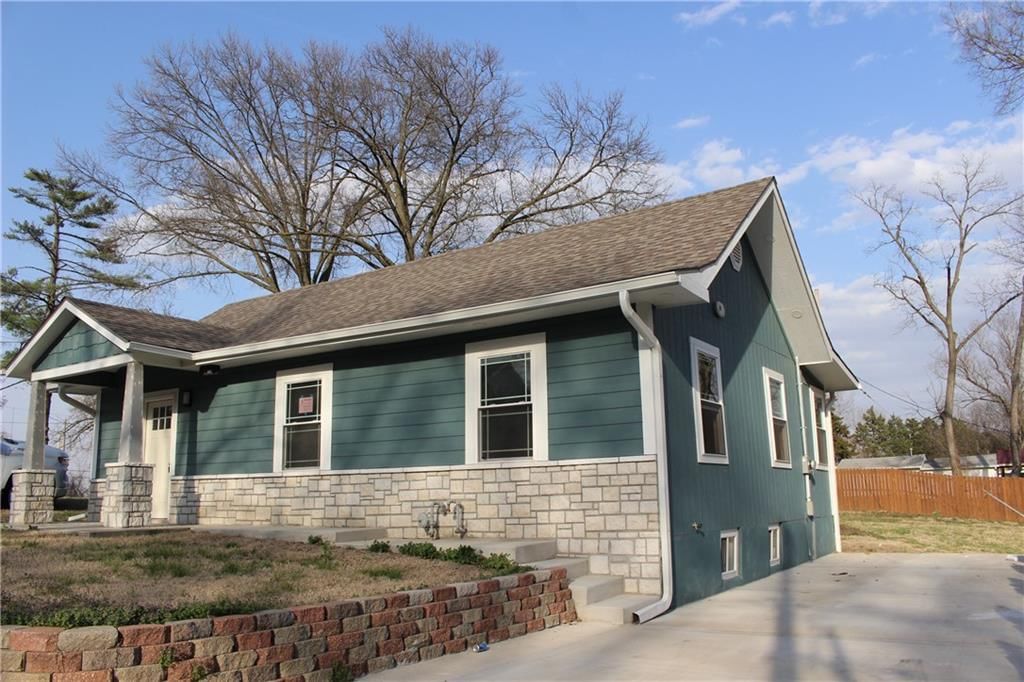 3035 N 47th Street — photo 4