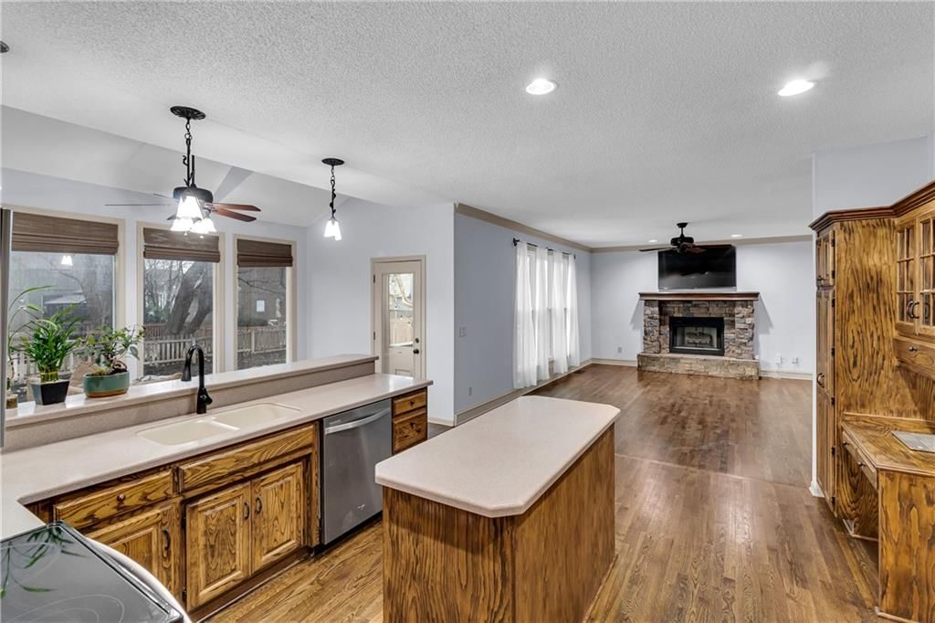 14030 W 130 Terrace — photo 15