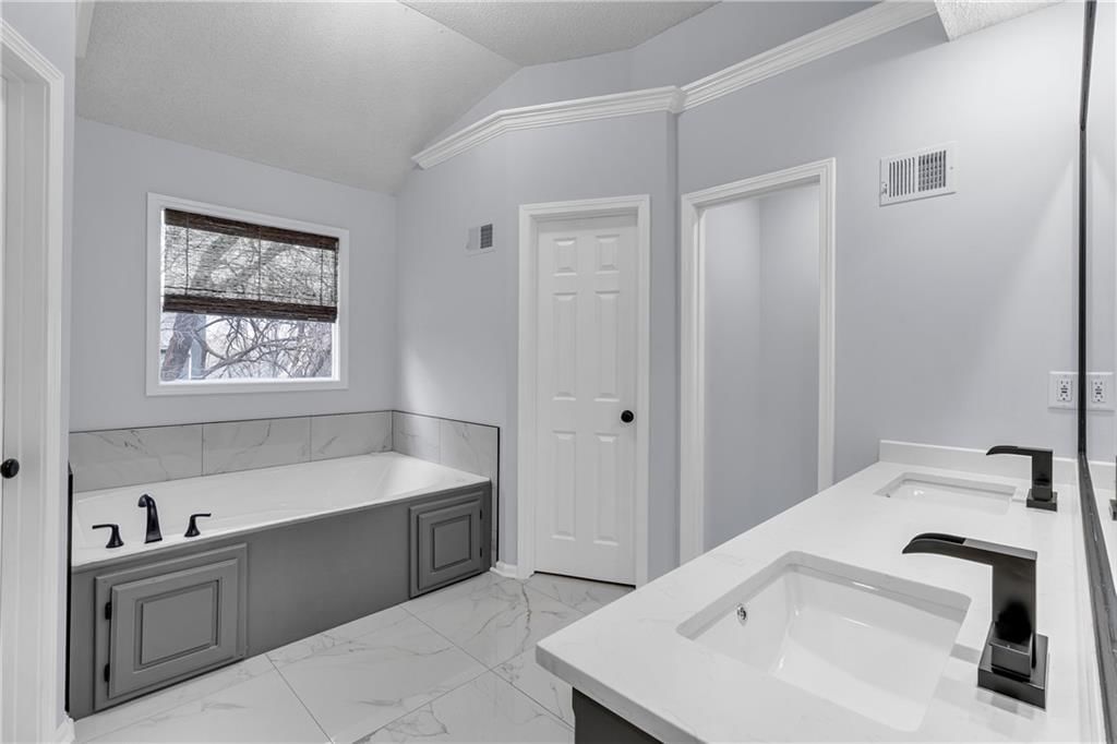 14030 W 130 Terrace — photo 37