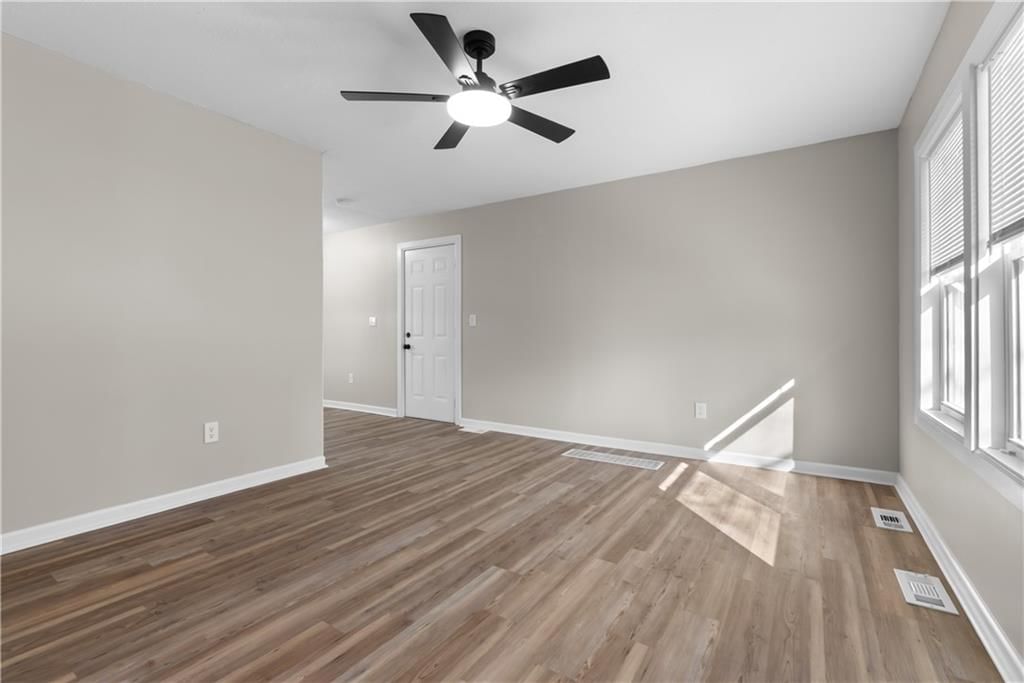 804 N 83rd Drive — photo 5