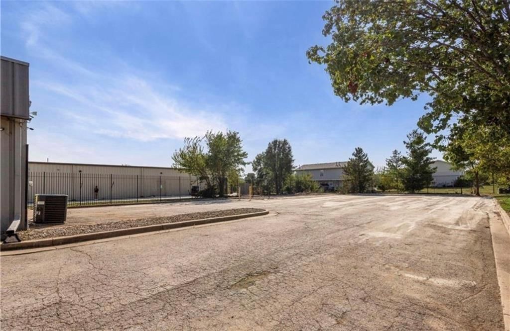 260 N Moonlight Road — photo 16