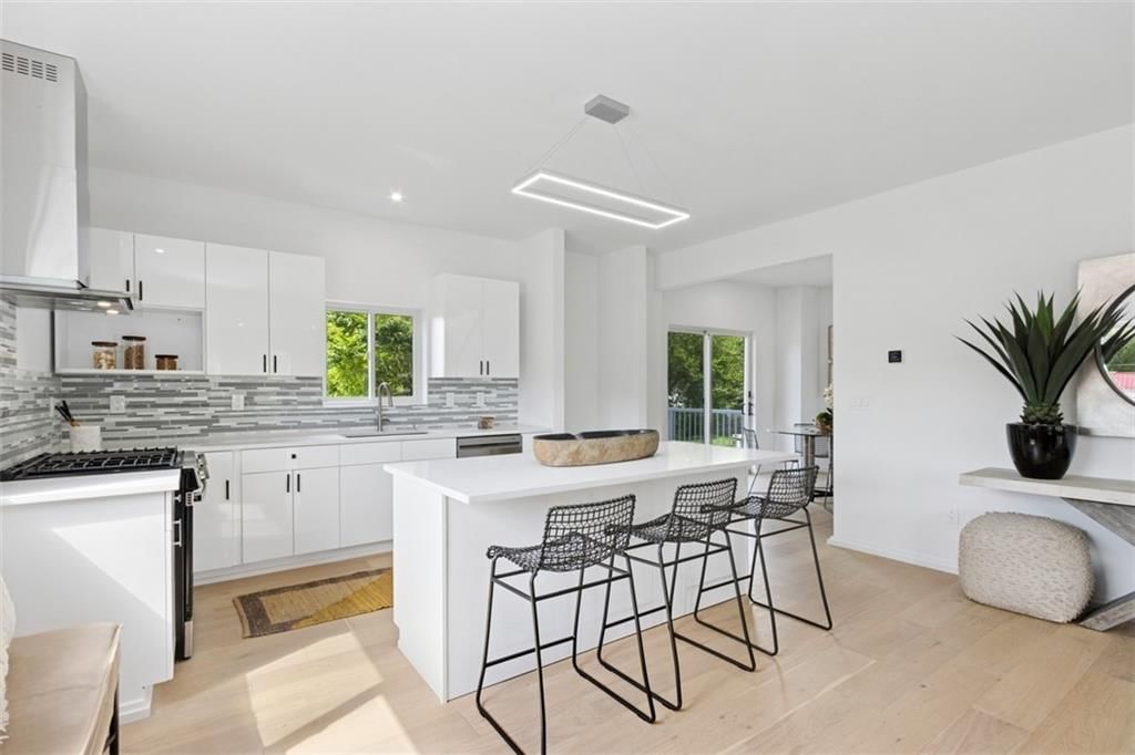 10924 W 67th Street — photo 9
