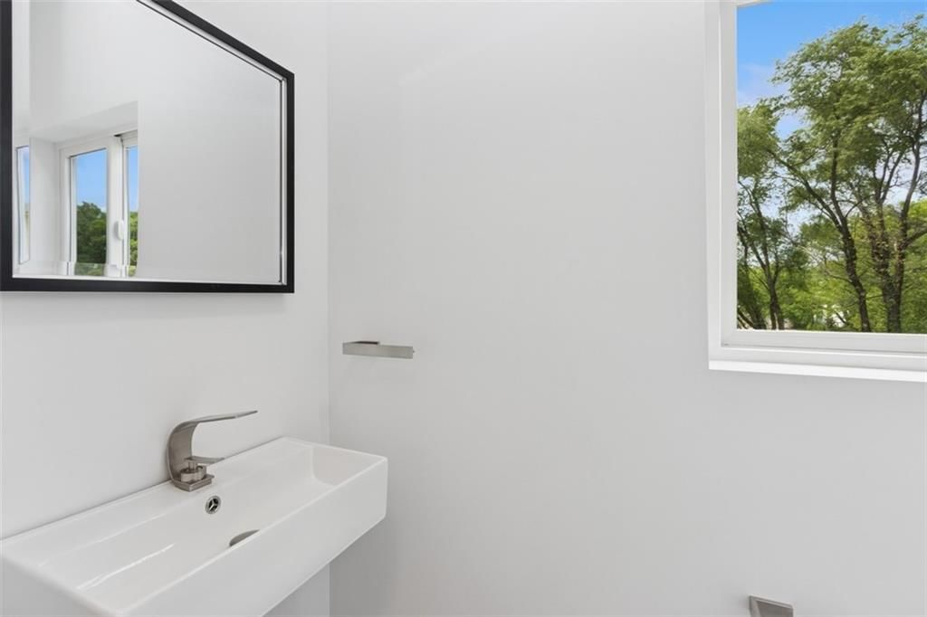 10924 W 67th Street — photo 26