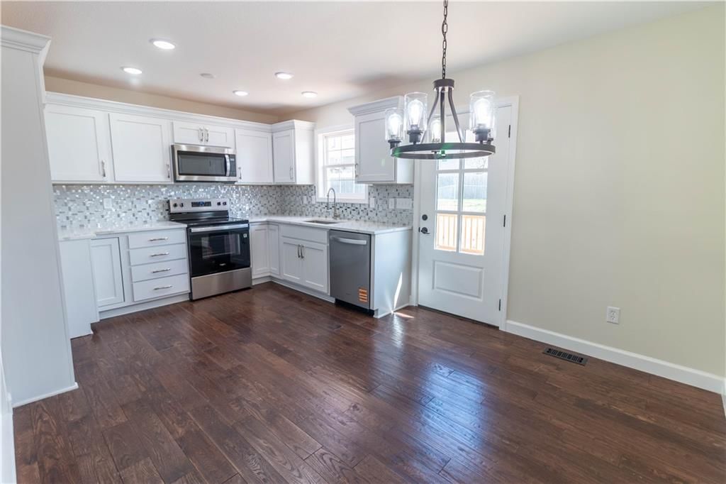 505 Santa Fe Drive — photo 8
