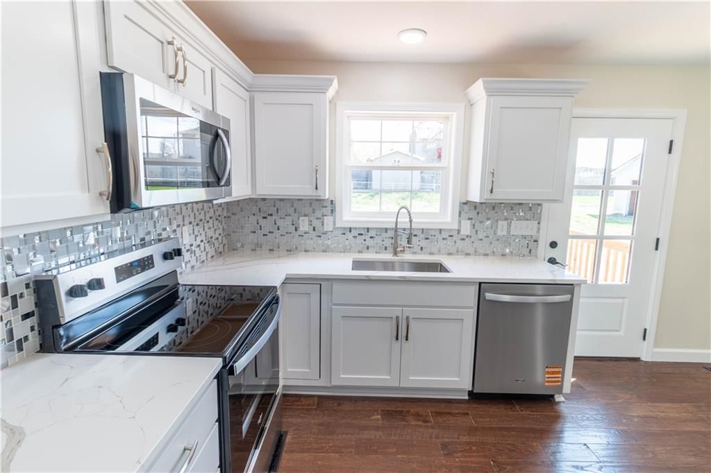 505 Santa Fe Drive — photo 11