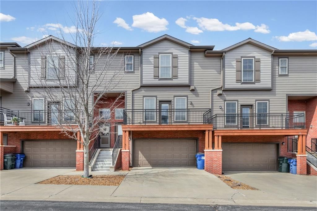5245 Overland Drive — photo 1