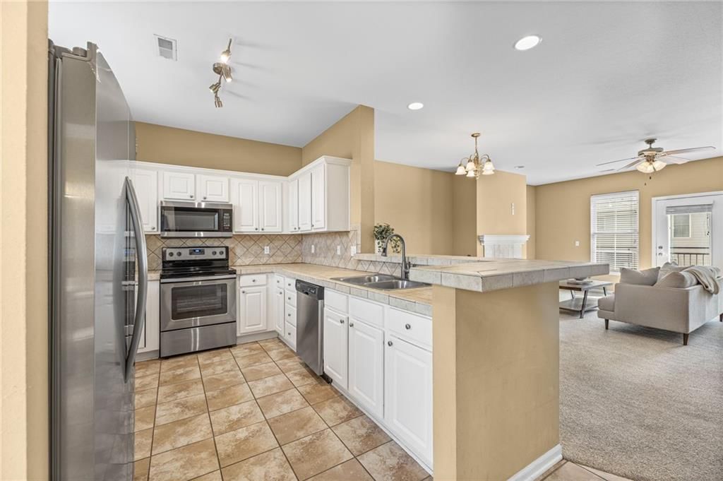 5245 Overland Drive — photo 11