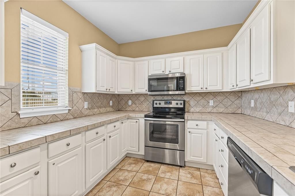5245 Overland Drive — photo 12