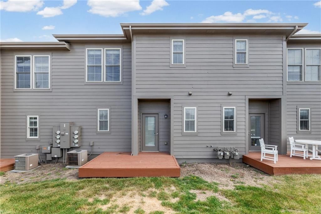 5245 Overland Drive — photo 28