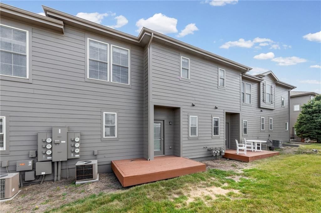 5245 Overland Drive — photo 29