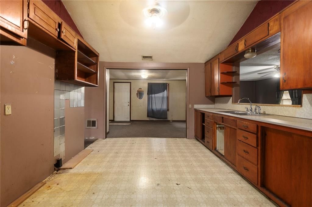 304 Ivy Street — photo 14
