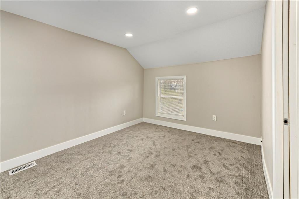 2313 Michigan Avenue — photo 11
